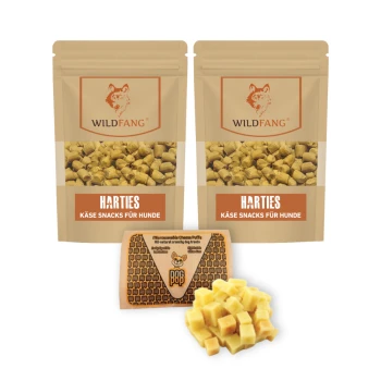 Drei Beutel Hundekäse-Snacks der Marke Wildfang, beschriftet mit "Softies Käse-Snacks", "Käsebrocken" und "Harties Käse-Snacks."