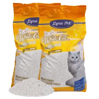 Zwei Säcke Lyra Pet White Cat Katzenstreu, mit einem Bild einer weißen Katze und gelber Verpackung, mit einem Haufen Streu davor.