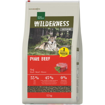Sac Real Nature WILDERNESS Senior Pure Beef 12 kg — image de loup, photo de bœuf cru, 55 % bœuf / 45 % fruits et légumes / 0 % céréales.