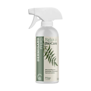 Eine Sprühflasche mit der Aufschrift "Dermigard Pferd Relax BioCare" für die Tierpflege, mit grünen Blättern und Text über Haut- und Haargesundheit.