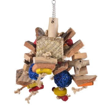 Buntes Vogelspielzeug aus Holz, natürlichen Fasern und gewebten Materialien, mit blauen und gelben Bällen, ideal zur Bereicherung für Haustiere.