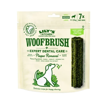 Friandises dentaires Lily's Kitchen Woof Brush pour chiens, présentant un bâton vert et du texte sur les soins dentaires, l'élimination de la plaque et les ingrédients naturels.
