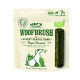 Lily's Kitchen Woof Brush Zahnpflege-Kauartikel für Hunde, mit einem grünen Stab und Text zur Zahnpflege, Plaqueentfernung und natürlichen Zutaten.