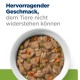 Haustierfutter in einer weißen Schüssel mit Fleisch, Karotten, Erbsen und Reis, daneben der Text: "Hervorragender Geschmack, dem Tiere nicht widerstehen können."