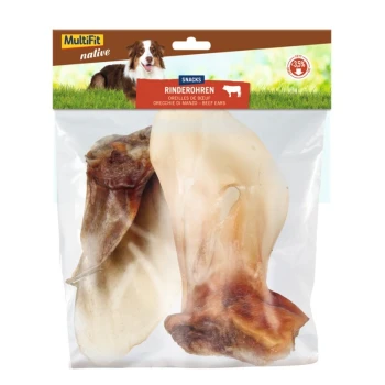 Packung mit MultiFit native Rinderohren-Snacks für Hunde, mit zwei Rinderohren in einer klaren Tüte mit braunem Header und einem Hundebild.