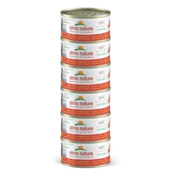 Stapel von fünf Almo Nature Katzenfutterdosen mit der Aufschrift "HFC Natural" und Geschmack "Huhn und Garnelen".