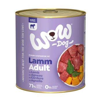 Dosen-Hundefutter mit der Aufschrift "WOW Dog" mit Lamm, mit einem lila Design, das Fleischstücke und Gemüse zeigt, 71% Fleischanteil, 0% Getreide und Gluten.
