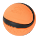 Oranje honden speelgoedbal met een zwarte rubberen band, met het reliëflogo "Dog's Creek" bovenop.