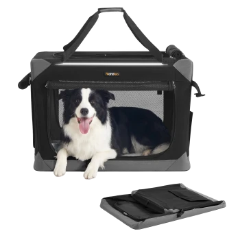 Schwarz-graue weiche Haustiertragetasche mit Netzfenster, ein schwarz-weißer Hund darin, und die Tasche darunter flach zusammengefaltet.