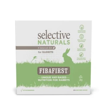 Verpackung für Selective Naturals Fibafirst Kaninchenfutter mit einem Etikett für ausgewogene Ernährung, Kaninchen-Grafik und dem Text "Einzigartige, heu-basierte Ernährung."