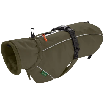Olivgrüner Hundemantel mit Fleece-Futter, verstellbaren Riemen und reflektierenden Details für Sichtbarkeit.
