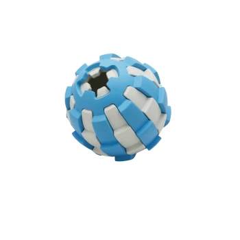 Blau-weißer Haustier-Spielball mit einer strukturierten Oberfläche und Löchern für einen einfachen Griff, entworfen für interaktives Spielen.