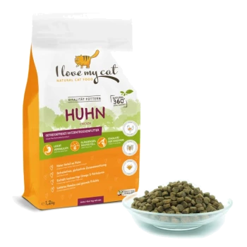 Tüte mit "Ich liebe meine Katze" natürlichem Katzenfutter mit Huhn, mit einer Schüssel Trockenfutter, die getreidefreie und leicht verdauliche Zutaten hervorhebt.