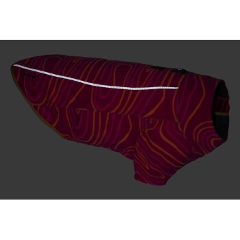 Eine lebendige Hundejacke in Burgunderrot und Orange mit einem reflektierenden Reißverschluss und Logo, entworfen für Wärme und Sichtbarkeit.