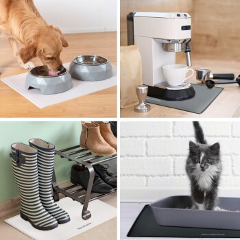 Ein kleiner Hund sitzt neben zwei grauen geometrischen Futternäpfen auf einer weißen Matte, mit einem Text, der angibt, dass die Näpfe für 2-3 Katzennäpfe oder kleine Hundenäpfe geeignet sind.