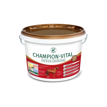 Ein weißer und roter Behälter mit der Aufschrift 'CHAMPION-VITAL PREMIUM ERGÄNZUNG' für Pferdeergänzungen, mit einem Pferdiagramm und ernährungsphysiologischen Angaben.