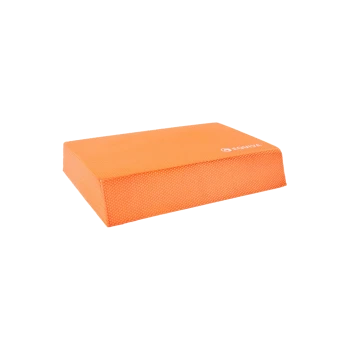 Oranges Haustierbett mit strukturierter Oberfläche, mit dem Logo "EQUINA" auf einer Seite.