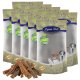 Eine Anzeige mehrerer Tüten von Lyra Pet Nature Power Hundeleckerlis, mit einem Haufen Leckerlis davor.