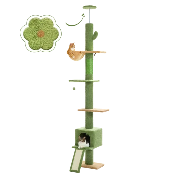 Ein grüner Katzenbaum mit mehreren Ebenen, mit einer gemütlichen Hängematte, Kratzpfosten und einem würfelförmigen Versteck, in dem eine Katze ruht.