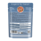 Dos du paquet de nourriture pour chat « Inspired by Nature » avec concept de proie naturelle, ingrédients, informations nutritionnelles et code QR.