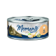 Blik kattenvoer met een label dat 'Momenten om van te genieten' leest, met een kattenafbeelding, en benadrukt 'Huhn Poulet Chicken' en 'Kwaliteit Filet.'