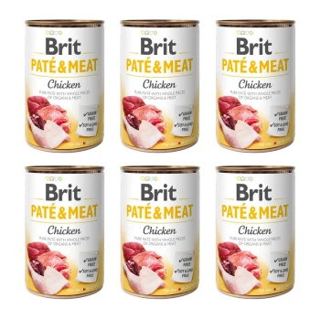 Sześć puszek Brit Paté & Meat Chicken, z całymi kawałkami organów i mięsa, oznaczone jako bez zboża oraz bez soi i GMO.