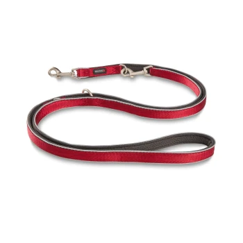 Rote und graue gepolsterte Hundeleine mit Metallclips und "WOLTERS" Etikett auf weißem Hintergrund.