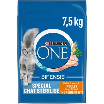 Sac bleu Purina ONE BIFENSIS pour chat, image d'un chat tabby gris, 'Spécial Chat Stérilisé', 7,5 kg, étiquette indiquant le poulet