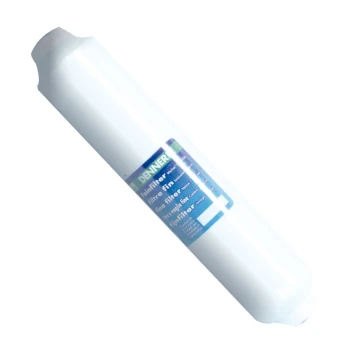 Weißer zylindrischer Filterkartusche mit einem blauen und grünen Etikett, beschriftet mit 'DENNER' und 'feinfilter', entworfen für den Aquariengebrauch.