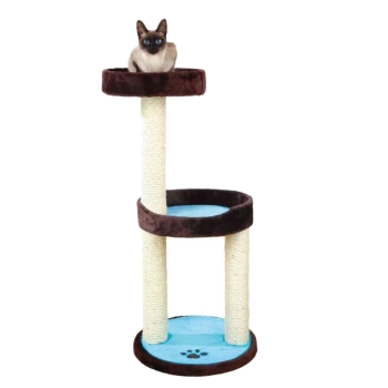 Ein brauner und blauer Katzenbaum mit zwei Plattformen und Kratzpfosten, auf dem eine Siamkatze auf der oberen Plattform entspannt.