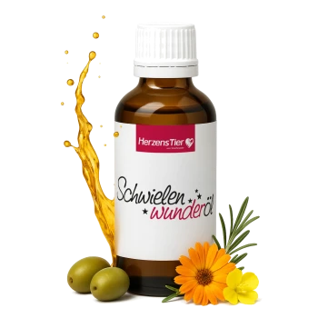 Braune Flasche HerzensTier Schwielen Wunderöl mit Spritzern, Oliven und Blumen auf weißem Hintergrund.