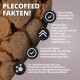Braune Pleco-Futterpellets mit Überlagerung ‚PLECOFEED FAKTEN!‘ und deutschen Hinweisen zu Nährstoffen, Ballaststoffen und Vitaminen