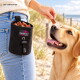 Nahaufnahme eines Hundebettgurts mit dem 'tierlando'-Logo, mit einem schwarzen Toggle- und Kordelverschlussmechanismus.