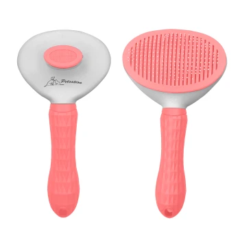 Eine doppelseitige Haustierpflegebürste mit einem rosa Griff, mit einer glatten Seite und einer Borstenseite, beschriftet mit 'Petsation.'