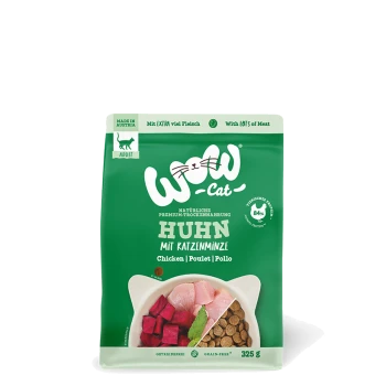 Grüne Verpackung von WOW Cat Trockenfutter mit Huhn und Katzenminze, beschriftet mit "Huhn mit Katzenminze," mit 84% Fleischanteil, 325g.