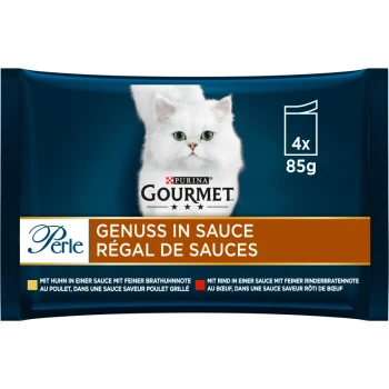 Verpackung von Purina Gourmet Katzenfutter mit einer weißen Katze, mit "Genuss in Sauce" und "Régal de Sauces" für Huhn- und Rindfleischgeschmack.