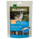 Emballage de Real Nature Wilderness Fish Snack mettant en vedette un loup dans un arrière-plan forestier, étiqueté "100% Alaska Wild Salmon Rolls."