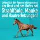 Ein braunes Pferd galoppiert vor einem türkisfarbenen Hintergrund mit fettem weißen Text: "Unterstützt die Haut- und Hufheilung bei Strahlfäule, Matschfieber und Verletzungen!"