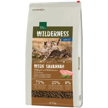 WILDERNESS Trockenfutter Katze, Adult, Wide Savannah, Geflügel mit Wildschwein und Lamm 7 kg Hundefutterbeutel mit der Aufschrift "Wilderness Adult Wide Savannah", auf dem ein Wildkatze abgebildet ist, mit 75 % Geflügel und 25 % Obst und Gemüse.
