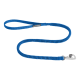 Blaue elastische Hundeleine mit einem stabilen Metallclip, mit einem "RUFFWEAR"-Logo am Griff.