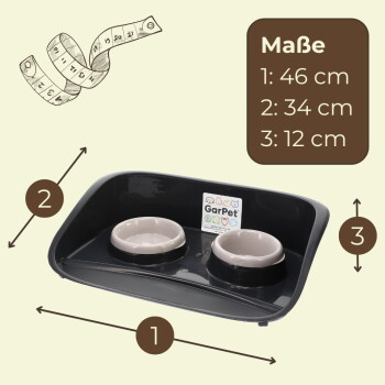 Schwarzes GarPet-Doppelnapfgestell mit zwei beigen Schalen, Maßangaben: "Maße 1: 46 cm 2: 34 cm 3: 12 cm" und Pfeile.