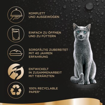 Graue Katze mit Produktmerkmalen: "Vollständig & ausgewogen," "Einfach zu öffnen," "40 Jahre Erfahrung," "Von Tierärzten entwickelt," "100% recycelbar." Dunkler Hintergrund.