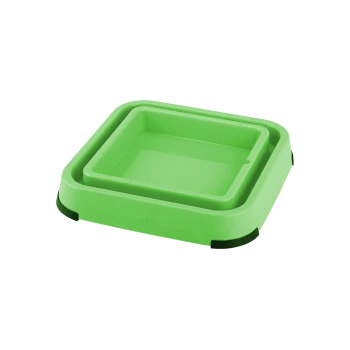 Grüne LickiMat Keeper Haustierfütterungsmatte mit quadratischem Design und rutschfesten Kanten, ideal zum Verteilen von Futter für Haustiere.