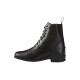 Schwarze Lederreitstiefel mit Schnürsenkeln und einem seitlichen Logo, mit einem eleganten Design und einer robusten Sohle.