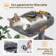 Katze ruht auf einem grauen, plüschigen Doppel-Katzenbaum mit Kratzpfosten, sichtbarer Text „Dual Cozy Condos Comfortable 'Me' Time“.