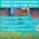 Bild mit Kundenbewertungen für ein Haustierprodukt, mit einer Person und einem Hund im Hintergrund. Text hebt positives Feedback und Sternebewertungen hervor.