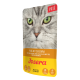 Nahaufnahme des Gesichts einer schwarzen Katze mit blauen Augen auf einer Haustierfutterverpackung, die mit "Huhn mit Lachs" und "Josera" beschriftet ist, gekennzeichnet mit "Made in Germany."