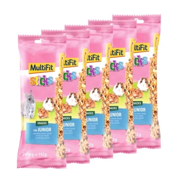 Sticks Junior 5x2 Sticks Fünf Pakete MultiFit-Sticks für junge Haustiere, mit einem Hasen und Meerschweinchen auf der Vorderseite, in pinker Verpackung und mit Nährwertinformationen.