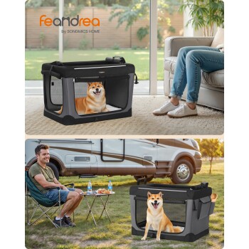 Eine tragbare Haustierbox von Feandrea, mit einem glücklichen Shiba Inu darin, in einem gemütlichen Wohnzimmer und einer Outdoor-Camping-Szene.