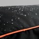 Schwarzer Stoff, der "COOLMAX® ACTIVE WEAR" mit Eigenschaften anzeigt: "Schnell trocknend, feuchtigkeitsableitend, atmungsaktiv."